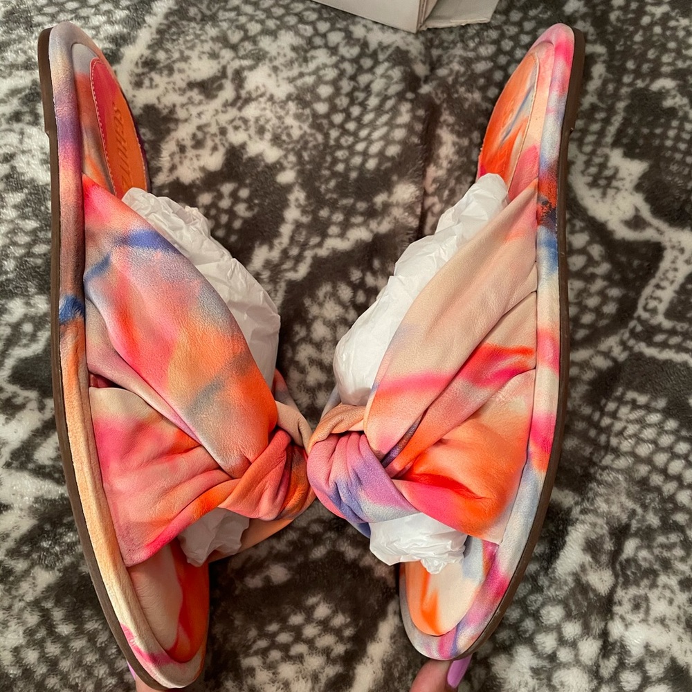Schutz tie dye leather knot sandals - Picture 7 of 14